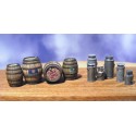 10 Barils de bière et cruches de lait / 10 Beer Barrels & Milk Churns 1/35