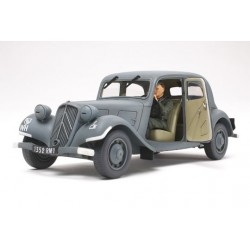 French Citroën Traction 11CV Staff Car 1/35