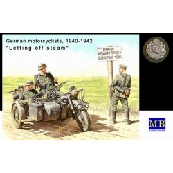 World War II Era, German motorcyclists 1940-1943 1/35