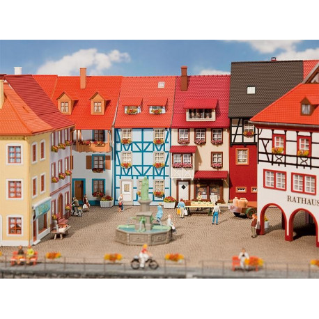 2 Maisons de village avec saillie / 2 Village houses with bay H0