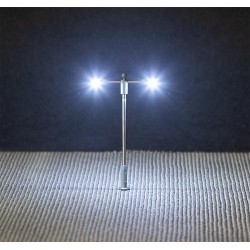 Éclairage public LED, lampe en prolongement, deux bras / LED Street lighting, pole-integrated lamp, two arms N