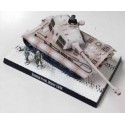 Sd.Kfz.182 King Tiger Porsche Front Russe, Winter 1944, with 3 Figures 1/48