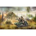 Soviet M-72 Sidecar Motorcycle with Crew 1/72