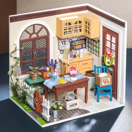 Miniature Dollhouse Mrs Charlie's Dining Room 1/24