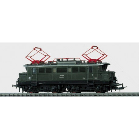 Locomotive électrique polyvalente série E44