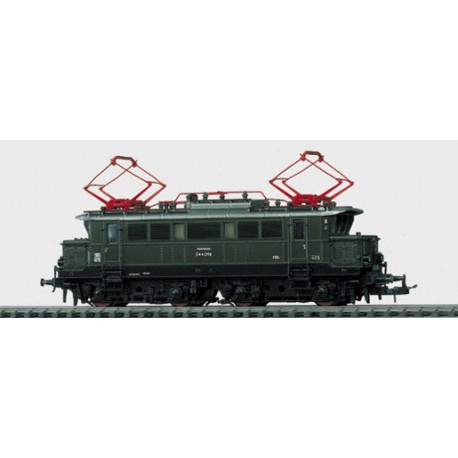 Locomotive électrique polyvalente série E44