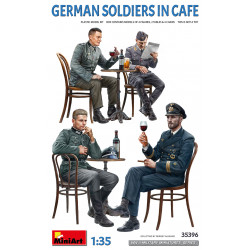 German soldiers in Café 1/35
