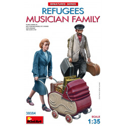 Miniart Refugees Musician Family 1/35