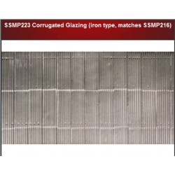 4 plaques de tôles ondulées transparentes / Corrugated glazing H0